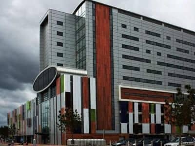 Hampton By Hilton John Lennon Airport