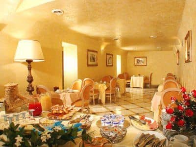 Champagne Garden Hotel