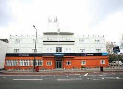 Travelodge London Battersea Hotel