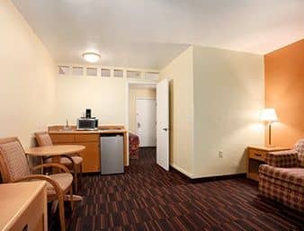 DAYS INN & SUITES TUCSON