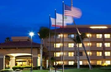HOLIDAY INN HOTEL AND SUITES HOLIDAY INN HOTEL AND SUITES