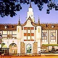 Castle Inn And Suites