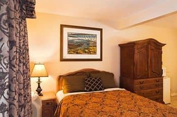 Ocean Beach Hotel