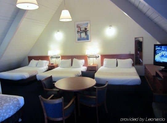 NEWPORT CHANNEL INN NEWPORT CHANNEL INN