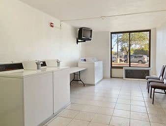 Days Hotel Oakland Airport-col
