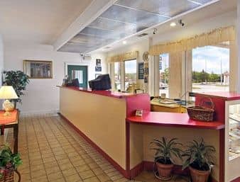 DAYS INN SAVANNAH- OGLETHORPE DAYS INN SAVANNAH- OGLETHORPE