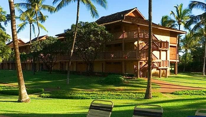 Aston Maui Lu