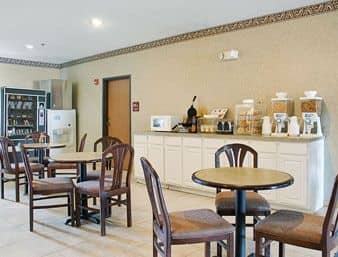 DAYS INN MCPHERSON DAYS INN MCPHERSON