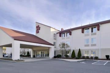 RED ROOF INN