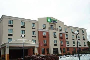 HOLIDAY INN EXPRESS SAUGUS (LOGAN AIRPORT)