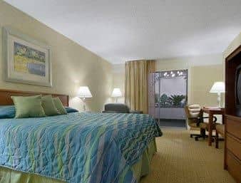 RAMADA MINNEAPOLIS NW AND WATER PARK