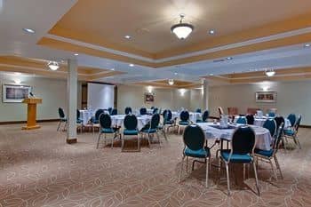 HOLIDAY INN CANMORE