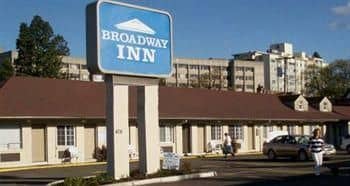 Broadway Inn