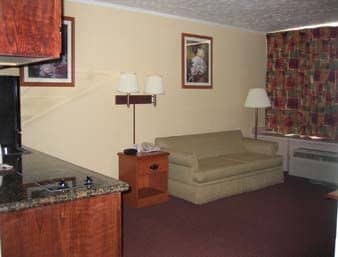 DAYS INN AND SUITES - SUGARLAND/HOUSTON/STAFFORD