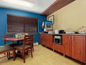 HOWARD JOHNSON INN LA CROSSE/I-90