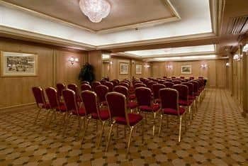 River Chateau Hotel