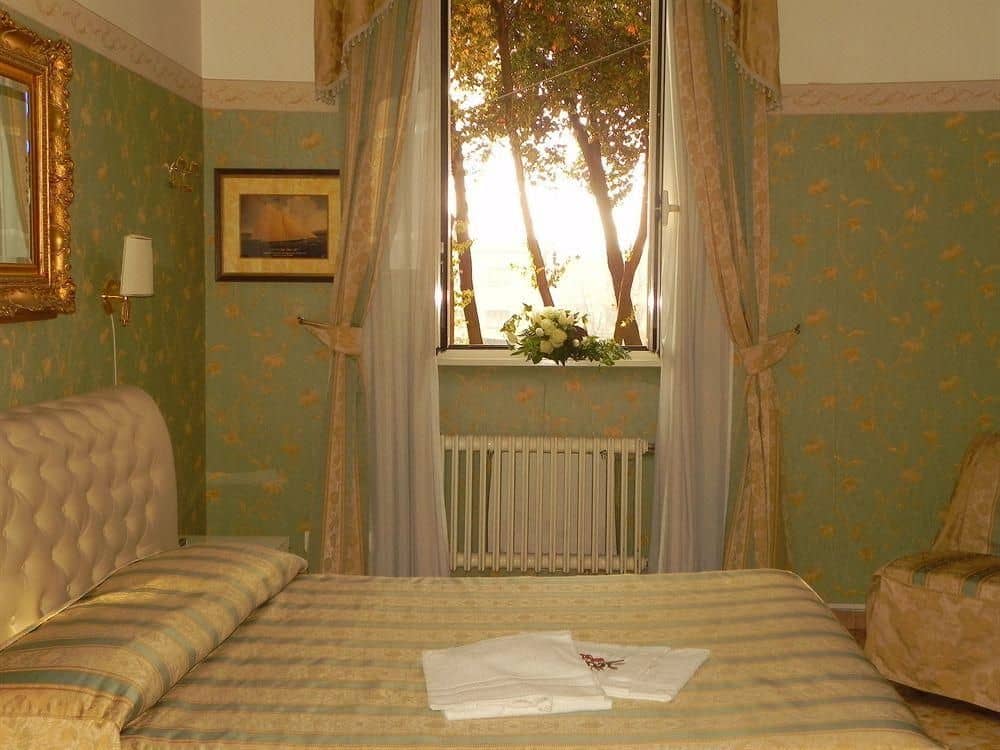 Hotel Sleeping Beauty
