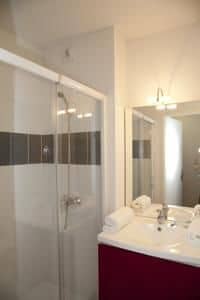 Teneo Suites Bordeaux Merignac Teneo Suites Bordeaux Merignac