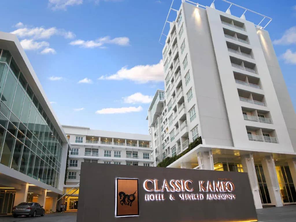 Classic Kameo Hotel & Services Apartment