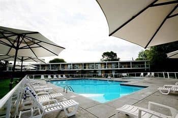 Kelowna Lakeshore Inn