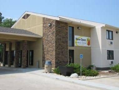 Super 8 by Wyndham Winnipeg East MB
