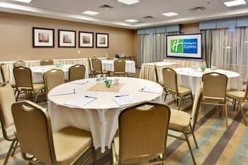 HOLIDAY INN EXPRESS HOTEL & SUITES KINGSTON