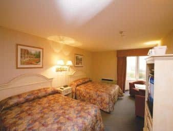 TRAVELODGE HOTEL BY THE FALLS TRAVELODGE HOTEL BY THE FALLS