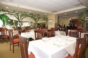 Monte Carlo Inns - Airport Suites Monte Carlo Inns - Airport Suites