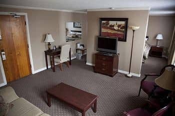 HOTEL SENATOR
