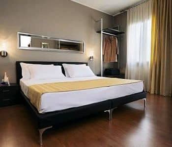 SMALL HOTEL ROYAL