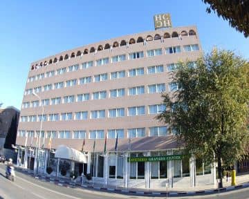 CENTER CENTER