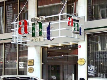 Grand Ant Hotel