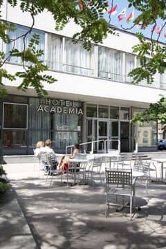 ACADEMIA ACADEMIA