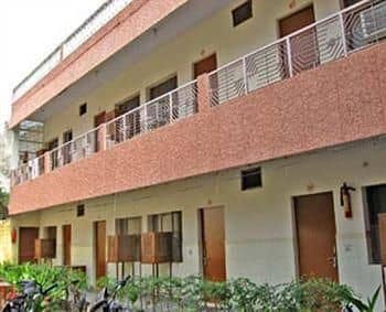 HOTEL SIDHARTHA (600 meters from Taj Mahal) HOTEL SIDHARTHA (600 meters from Taj Mahal)