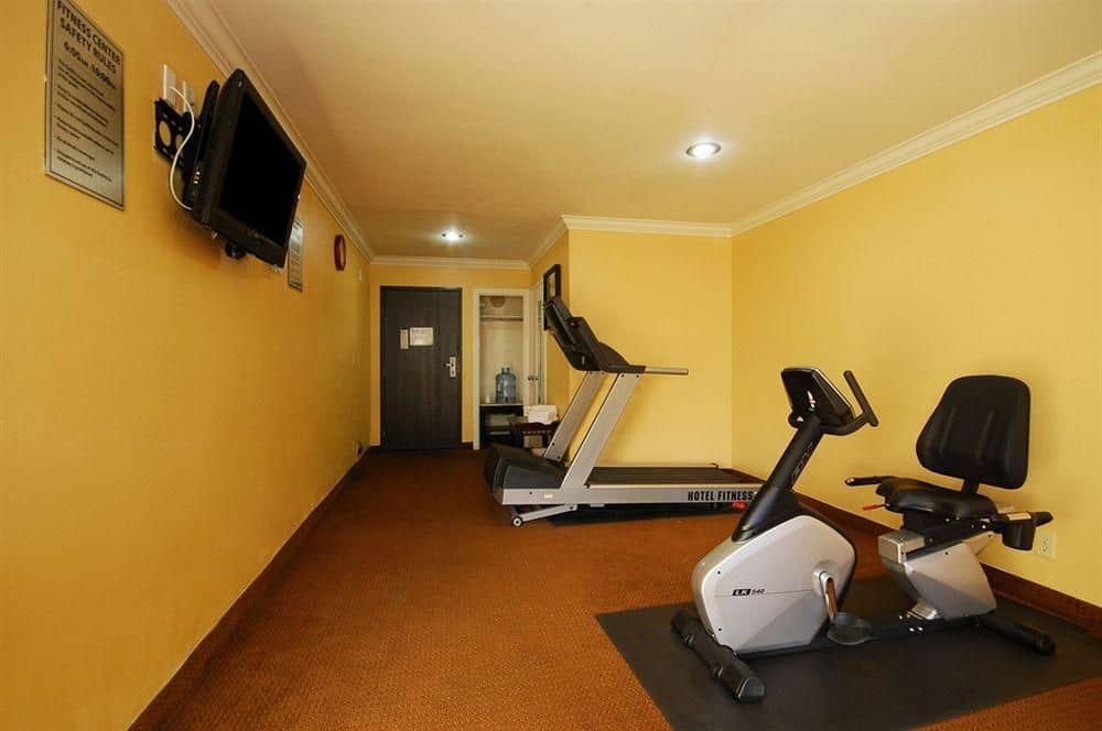 COMFORT INN & SUITES COMFORT INN & SUITES