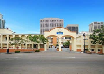 RODEWAY INN AND SUITES