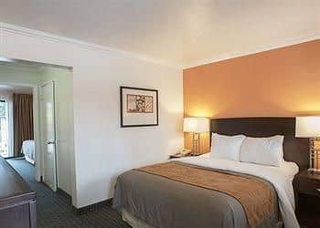 COMFORT INN SANTA CRUZ COMFORT INN SANTA CRUZ