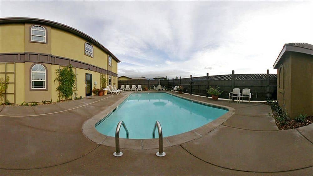 COMFORT INN & SUITES UKIAH COMFORT INN & SUITES UKIAH