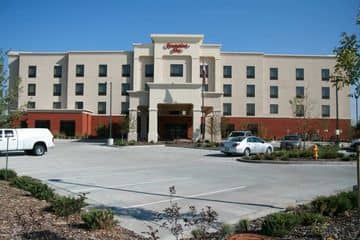 HAMPTON INN DENVER NORTHEAST-B
