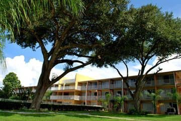 Howard Johnson Inn Tropical Palms Kissimmee Howard Johnson Inn Tropical Palms Kissimmee