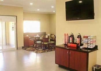 QUALITY INN LEESVILLE