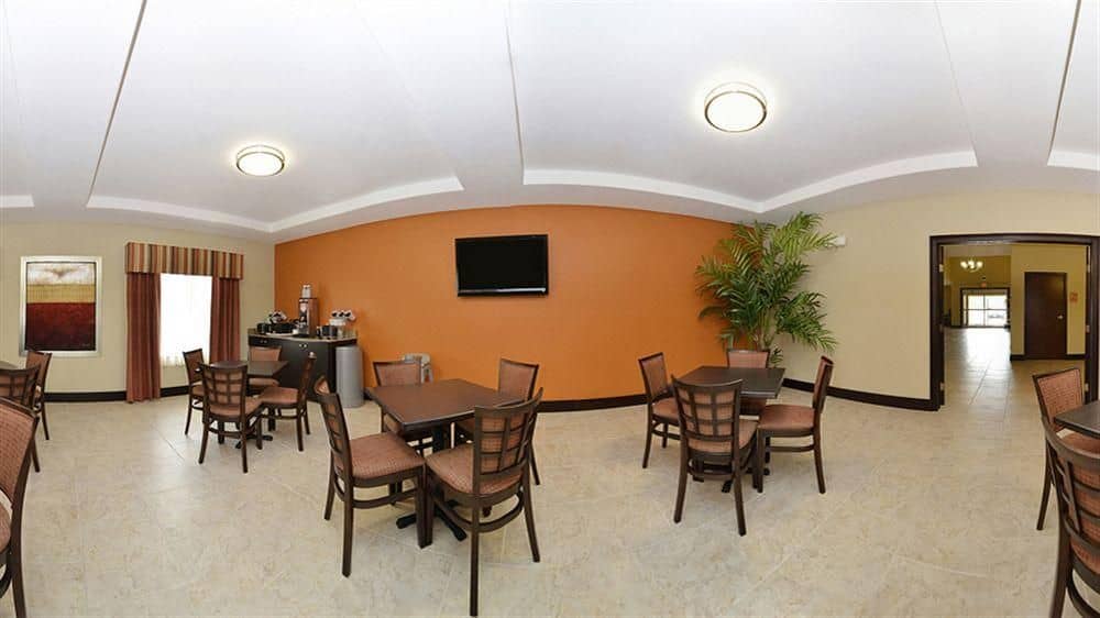 COMFORT INN & SUITES SCOTT
