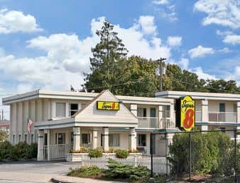 Super 8 W Yarmouth Hyannis/Cape Cod