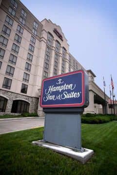HAMPTON INN - SUITES-COUNTRY C