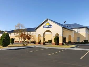 DAYS INN LINCOLN