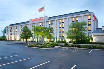HAMPTON INN WOODBRIDGE
