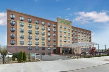 Holiday Inn New York JFK Airport