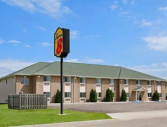 SUPER 8 BOTTINEAU