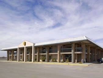 SUPER 8 OZONA