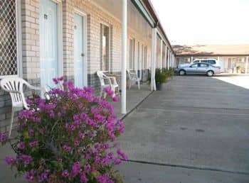 DRAGON & PHOENIX MOTEL